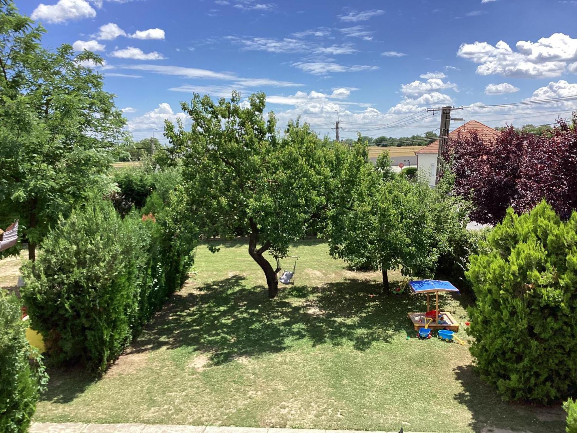 Sara Vendeghaz Daire Balatonkeresztúr Dış mekan fotoğraf