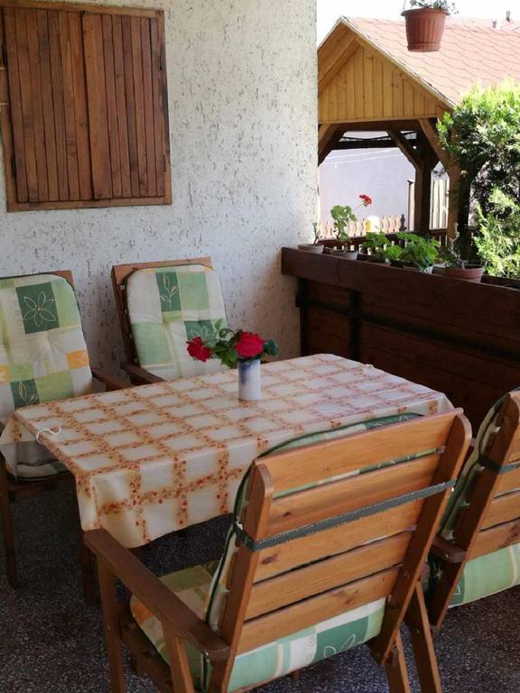 Sara Vendeghaz Daire Balatonkeresztúr Dış mekan fotoğraf